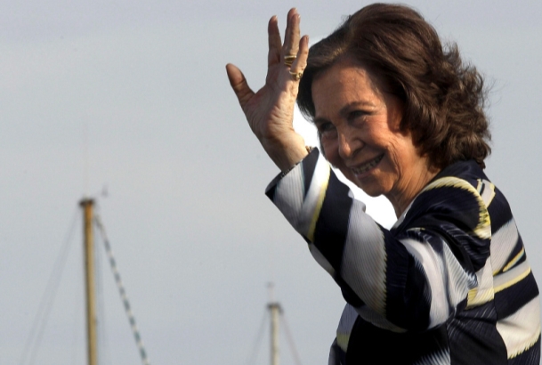 Doña Sofía a su llegada al Real Club Náutico de Valencia